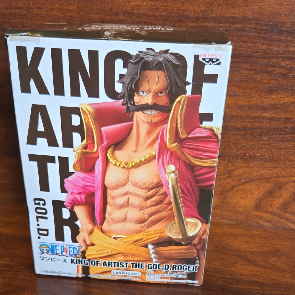 One Piece Gol D. Roger Figure
